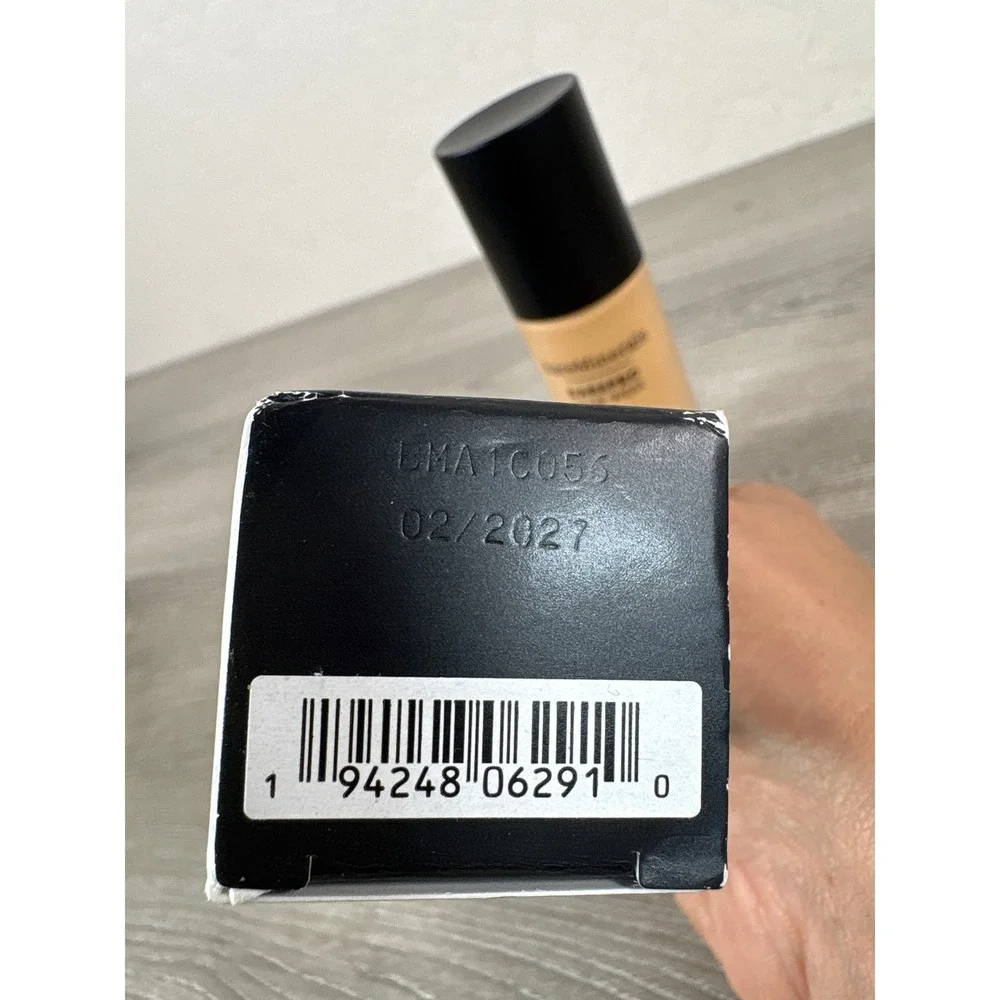 bareMinerals BAREPRO 24HR Wear Matte Liquid Foundation SPF 20 Medium 30 Warm 1oz